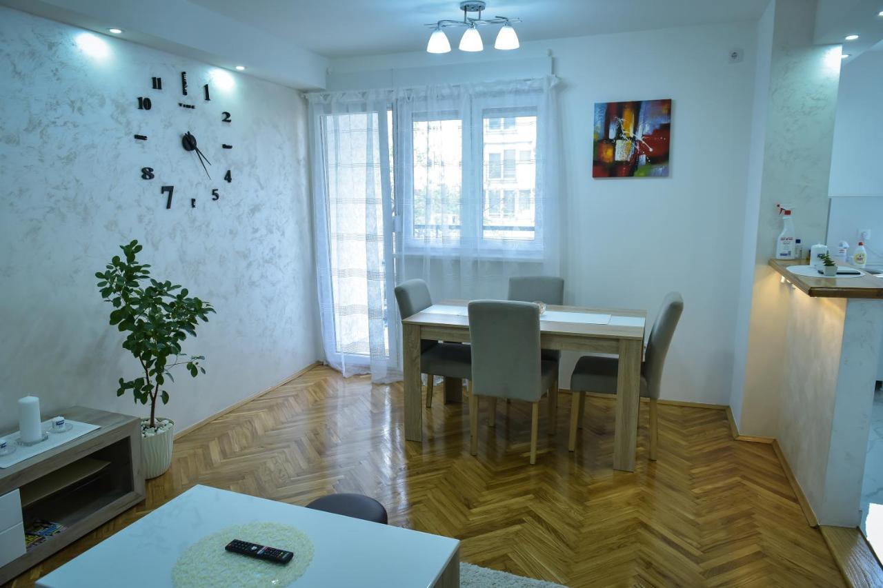 Apartman Bazar Semêndria Exterior foto