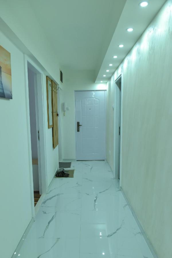 Apartman Bazar Semêndria Exterior foto