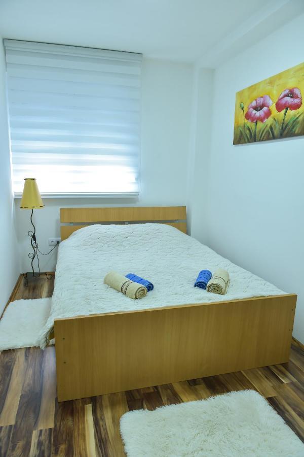 Apartman Bazar Semêndria Exterior foto
