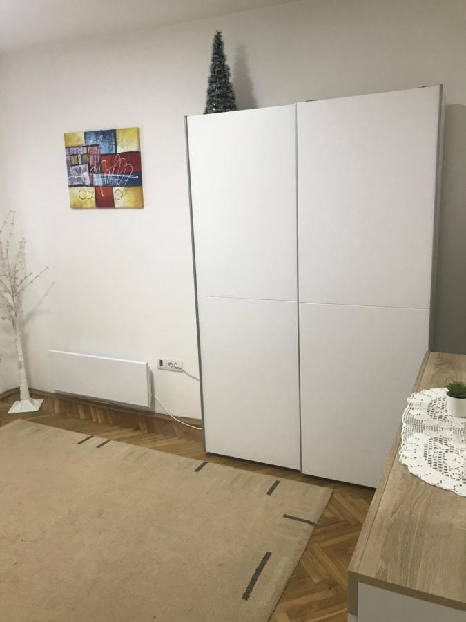 Apartman Bazar Semêndria Exterior foto