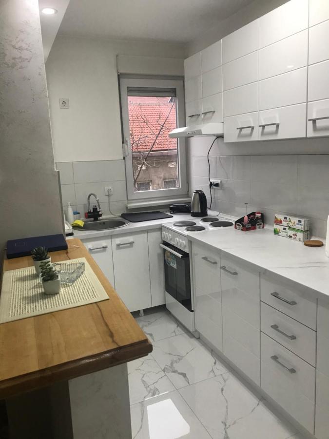 Apartman Bazar Semêndria Exterior foto