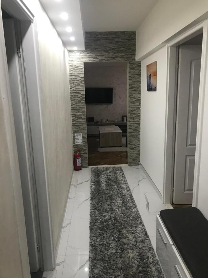 Apartman Bazar Semêndria Exterior foto